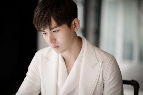 成毅吃瓜娱乐直播视频,揭秘娱乐圈幕后故事